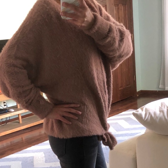 🆕 So Fuzzy Mauve Dolman Front Tie Sweater - Picture 4 of 7